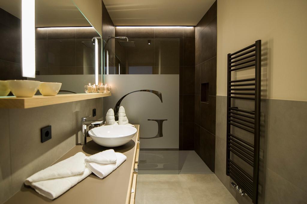 カルダーロ Haus Gregoriアパートホテル エクステリア 写真